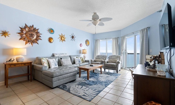 Pensacola Beach Condo | Newly Updated 2 br/2ba in Emerald Isle
