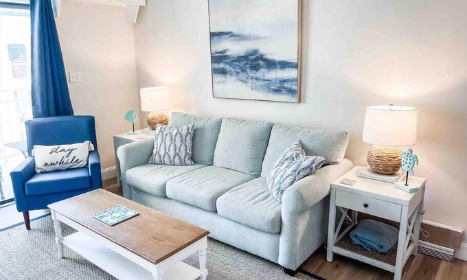 Orange Beach Condo | Newly Updated Beachfront Condo!