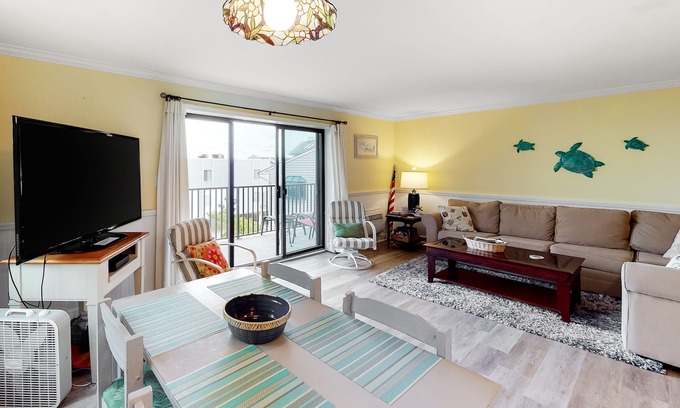 North Ocean City Condo | Newly updated condo - less than a block to the beach