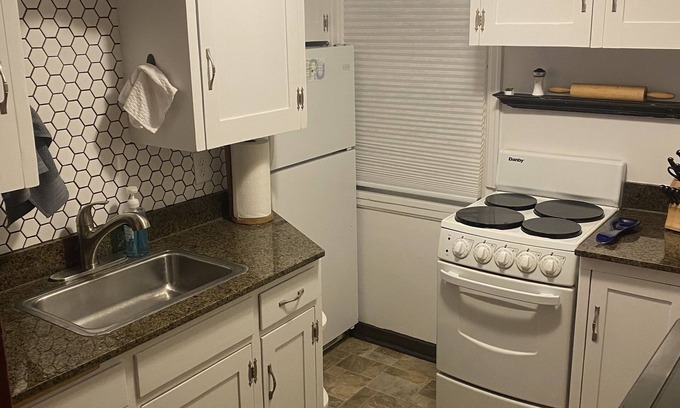 Austin House | Newly updated Guest House located minutes from Hormel, Mayo and Downtown Austin.