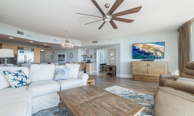 Orange Beach East Condo | Newly Updated Modern Fifth Floor Condo with Gulf Coast Views! Complimentary Boat Slip!