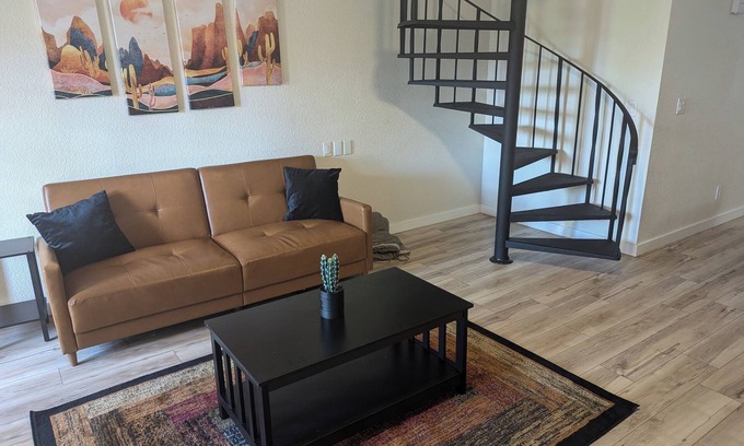 Knoell Gardens Apartment | Newly updated Tempe Townhome, Centrally located, near the airport and AZ mills