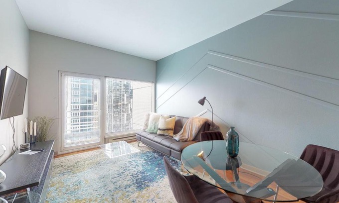 Downtown Seattle Apartment | Newmark Tower