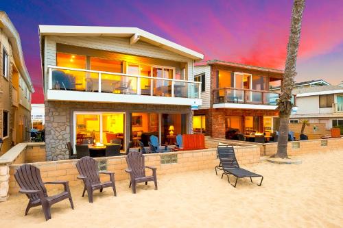 West Newport House | Newport Beach Front View Upper & Lower II