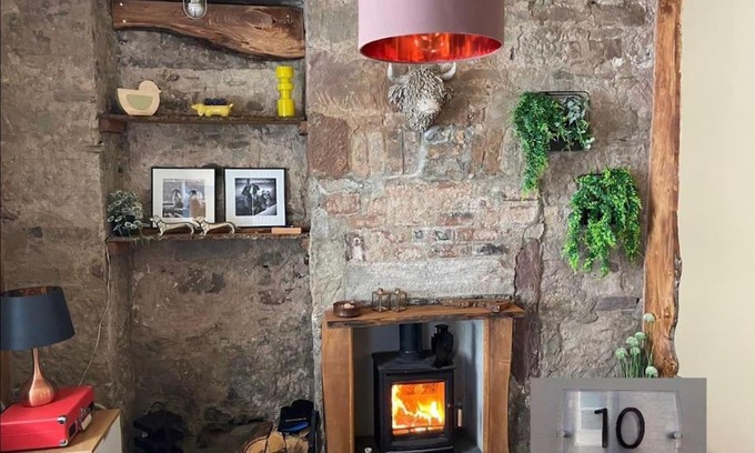 Millport House | Newton Beach Cottage Couples Retreat