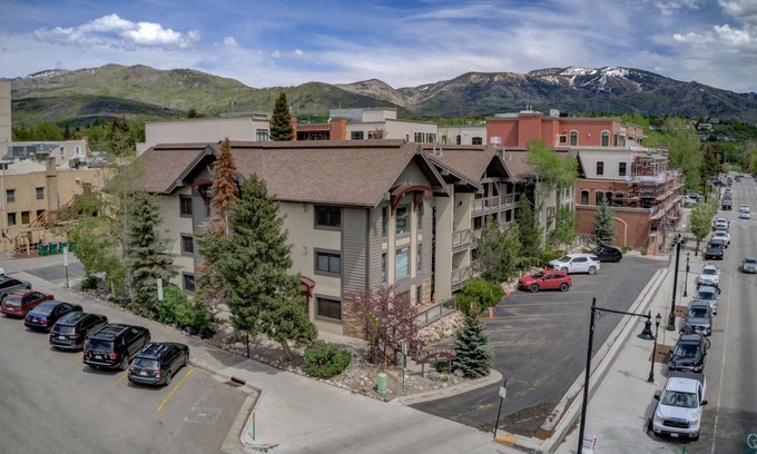 Downtown Steamboat Springs Condo | Next to Yampa River! Walkable to Downtown Steamboat & Free Bus Route