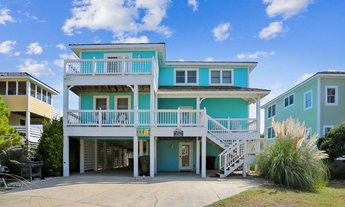 Nags Head House | NH4912 Modern, Community Pool, Quick walk to beach! Hot tub!