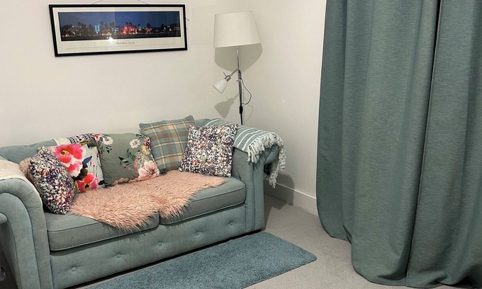 Wormholt and White City Apartment | Nice 1 bed flat close to central London. Shepherd’s Bush