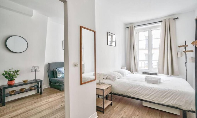 Quartier de la Roquette Apartment | Nice 1 BR Flat 10 min from Place de la Bastille