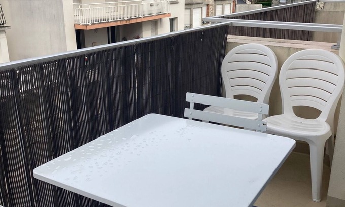 Saint-Cast-le-Guildo Apartment | Nice 2-room apartment - 150 m from Grande Plage