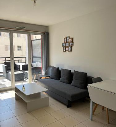 Saint-Roch Apartment | Nice 2P quiet, tram, convenient