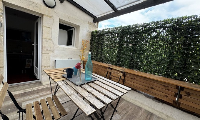 Saint-Nicolas Apartment | Nice 3 rooms near the city center of Caen