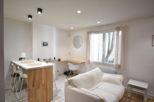 La Castellane Apartment | Nice 37 m with garden in Marseille