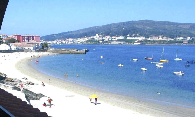 Corcubion Apartment | Nice and Cozy apartment on the beach
