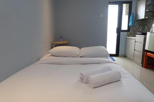 Kebagusan Apartment | Nice and Strategic Studio Kebagusan City Apartment By Travelio