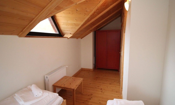 Muhldorf Apartment | Nice apartment for 9 guests with WIFI, TV and parking