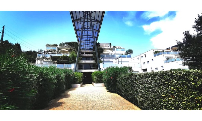 Les 3 Ponts Apartment | Nice apartment F 2 with terrace and garden, swimming pool