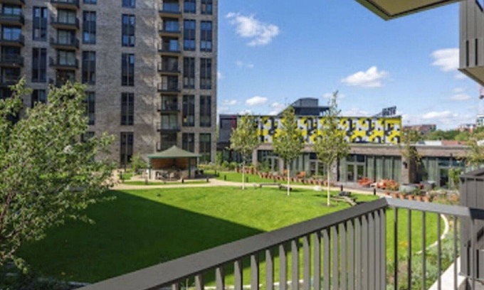 Preston Apartment | Nice apartment for 2 guests with WIFI, TV, terrace and parking