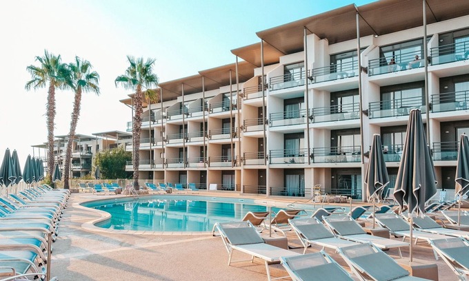 Plaine de la Brague Apartment | Nice apartment for 2 guests with A/C, WIFI, pool, TV and balcony