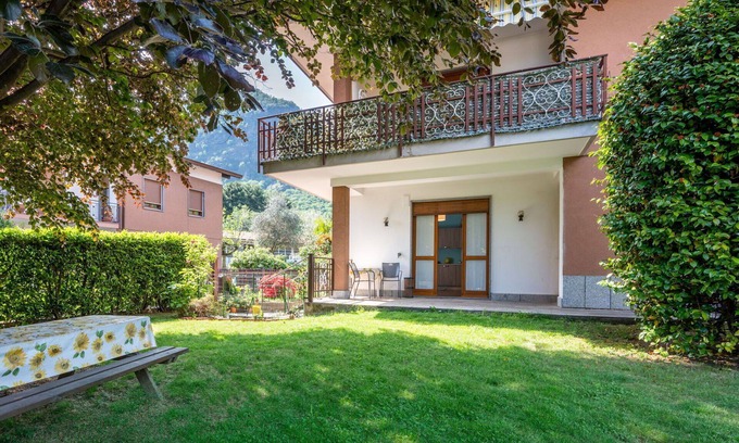 Omegna Apartment | Nice apartment for 2 people with WIFI, TV, patio and pets allowed