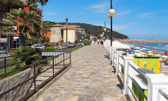 Marina di Andora Apartment | Nice apartment for 3 people with WIFI, A/C, TV and terrace