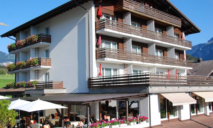 Brienz Apartment | Nice apartment for 4 guests with WIFI, TV and balcony