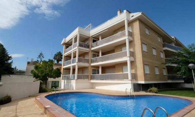 Alcanar Apartment | Nice apartment for 4 guests with pool, WIFI, TV, balcony and parking
