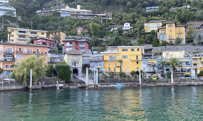 Muralto Apartment | Nice apartment for 4 people with WIFI, TV, pets allowed, panoramic view and parking