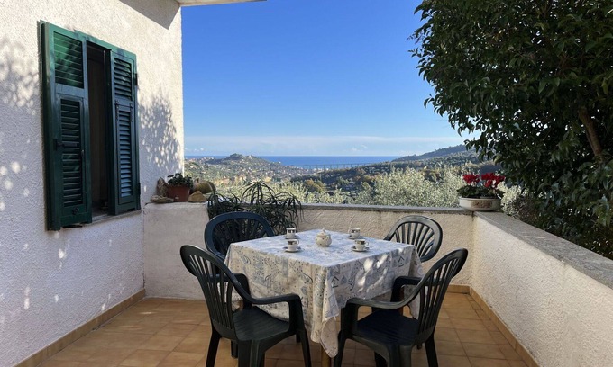 Torrazza Apartment | Nice apartment for 4 people with WIFI, A/C, TV, terrace, pets allowed, panoramic view and parking