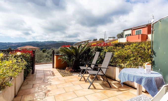 Civezza Apartment | Nice apartment for 5 people with WIFI, terrace and pets allowed