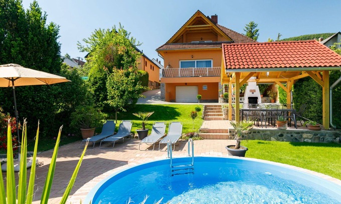 Badacsonytomaj Apartment | Nice apartment for 8 guests with private pool, WIFI, A/C, TV, patio and parking