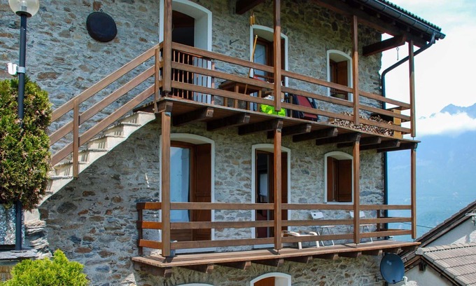 Negrentino Apartment | Nice apartment for 4 people with WIFI, TV, patio, pets allowed, panoramic view and parking