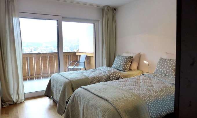 Blausee Apartment | Nice apartment for 4 guests with WIFI, TV, balcony, pets allowed and panoramic view