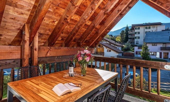 Lenzerheide Apartment | Nice apartment for 4 guests with WIFI, pool, TV and pets allowed