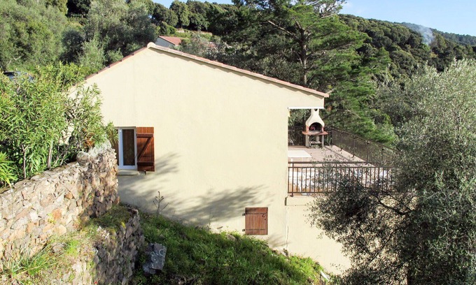 Partinello Apartment | Nice apartment for 2 people with A/C, WIFI, TV, patio, pets allowed, panoramic view and parking