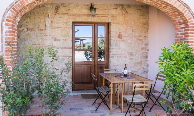 Guardistallo Apartment | Nice apartment for 4 guests with A/C, WIFI, pool, TV, pets allowed, panoramic view and parking