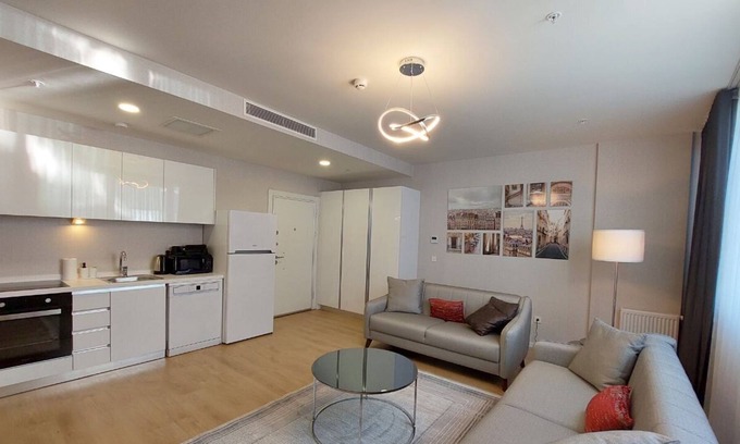 Mustafakemalpasa Apartment | Nice Apartment in a Vital Area Apt. 125