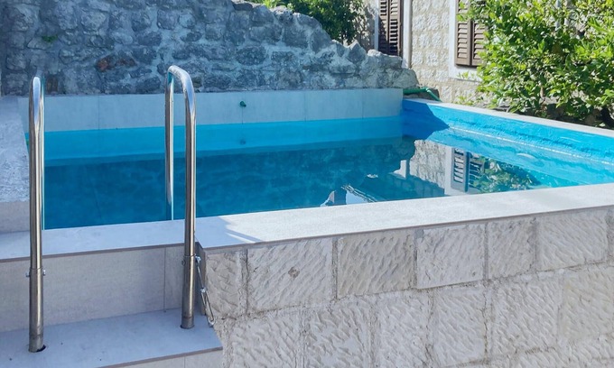 Konavle Apartment | Nice apartment in Gruda with kitchen