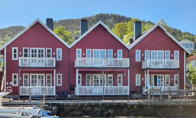 Sveio Apartment | Nice apartment in Auklandshamn