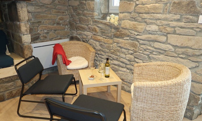 Plozevet Villa | Nice apartment in villa for 4 guests with WIFI
