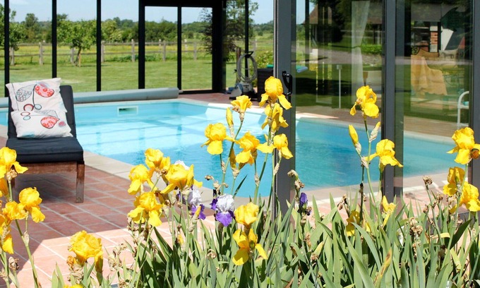 Victot - Pontfol House | Nice apartment in villa for 3 guests with pool, WIFI, TV, patio, pets allowed and parking