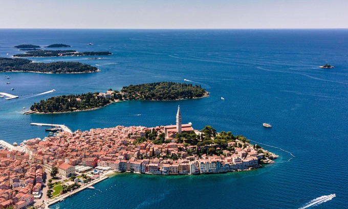 Sosici House | Nice apartment in villa for 4 people with WIFI, A/C, private pool, TV, terrace and parking