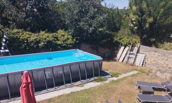 Valros Apartment | Nice apartment near Pézenas with swimming pool access