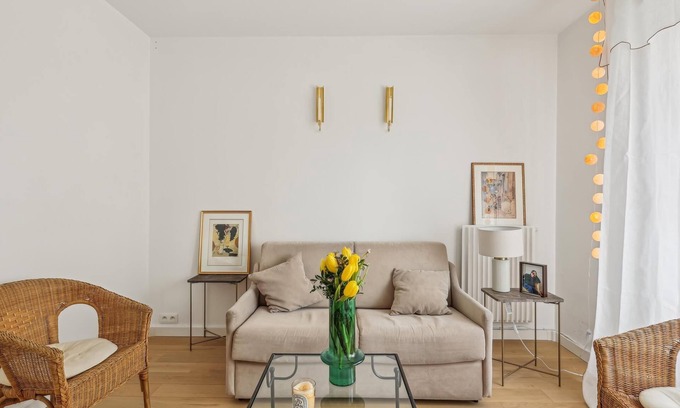 Quartier de l'Ecole-Militaire Apartment | Nice apartment near the Hôtel des Invalides