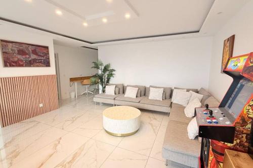 Asiatique Apartment | Nice Apartment with amazing view of Paris with private Parking
