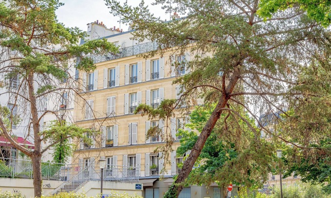 Jardin des plantes Apartment | Nice apartment with view and very good location