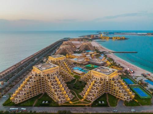 Bab Al Bahr Apartment | Nice big Studio Casino view first line