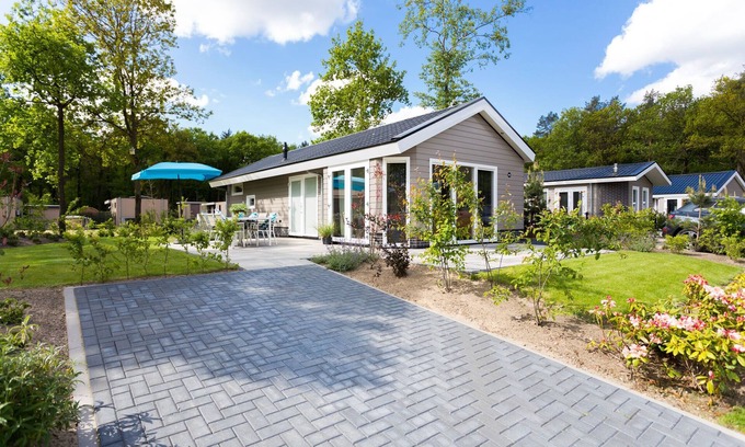 Beekbergen-Zuid Ski Chalet | Nice chalet near the Veluwe