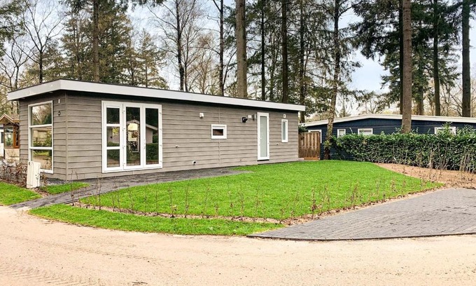 Municipality of Wageningen Ski Chalet | Nice chalet with dishwasher on a holiday park at 3 5 km from Wageningen