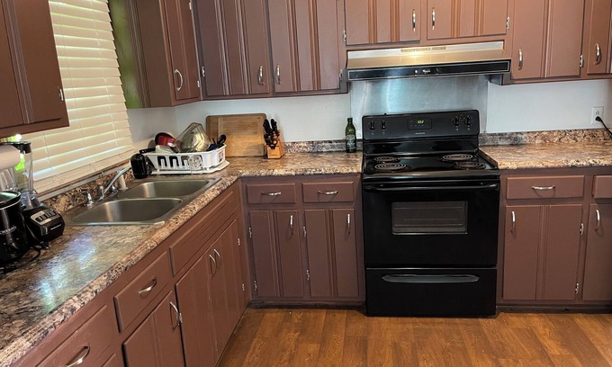 Macon House | Nice Comfortable all brick home! Kick back and relax in this stylish space.
